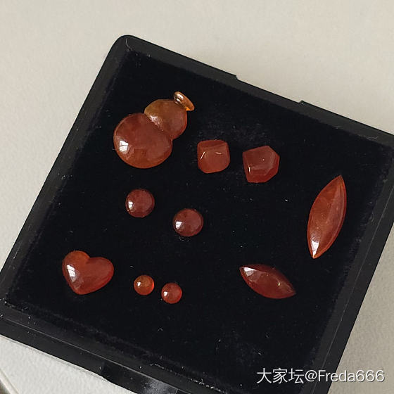 各种红色小翡翠，一物一价，感兴趣的妹子来_翡翠