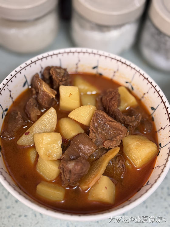 土豆牛腩_美食