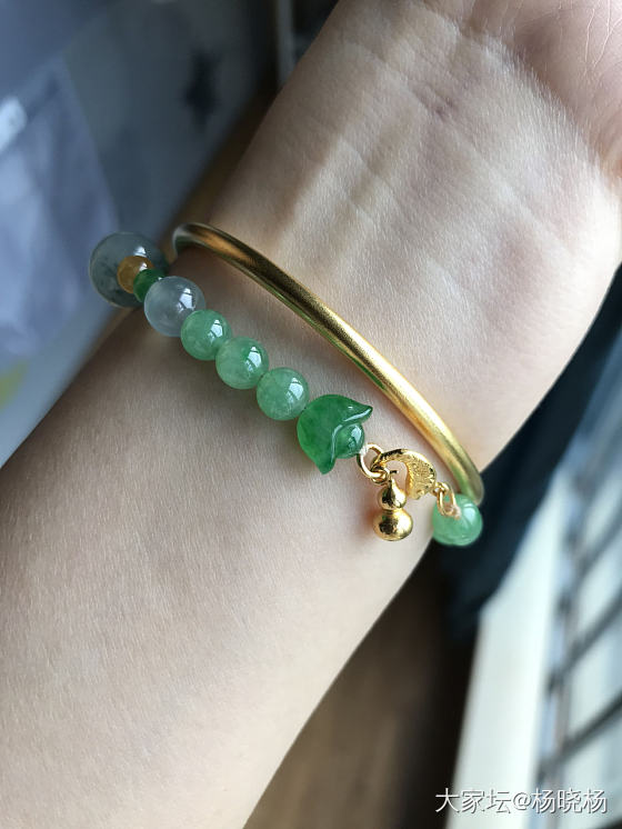 水贝买手镯归来_翡翠金