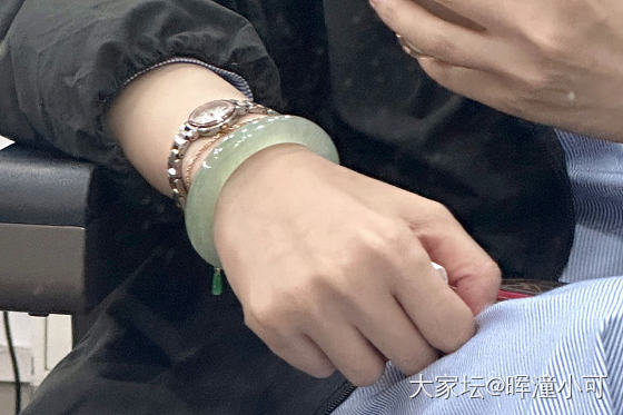 第二眼美女_手镯翡翠