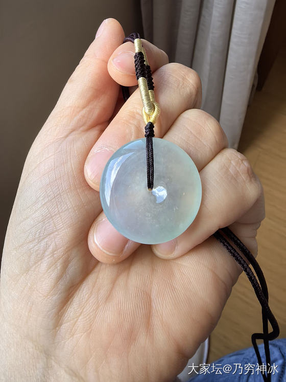 翡翠扣子留不留？_翡翠
