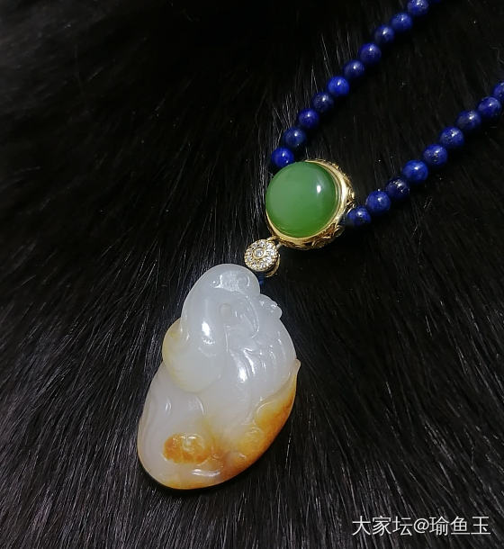 既然睡着了，那就给饲养员当背景啊，小猫咪们，哈哈哈哈哈哈（反派式桀桀怪笑）_和田玉