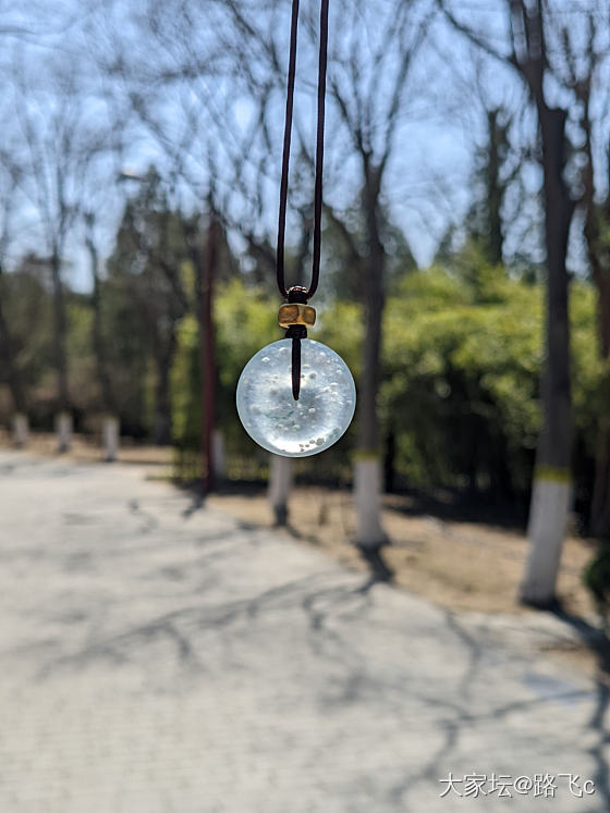 分享一下平安扣，拍照一般，上身还行吧～_平安扣翡翠