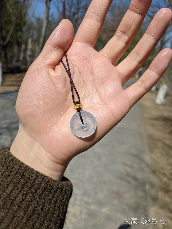 分享一下平安扣，拍照一般，上身还行吧～_平安扣翡翠