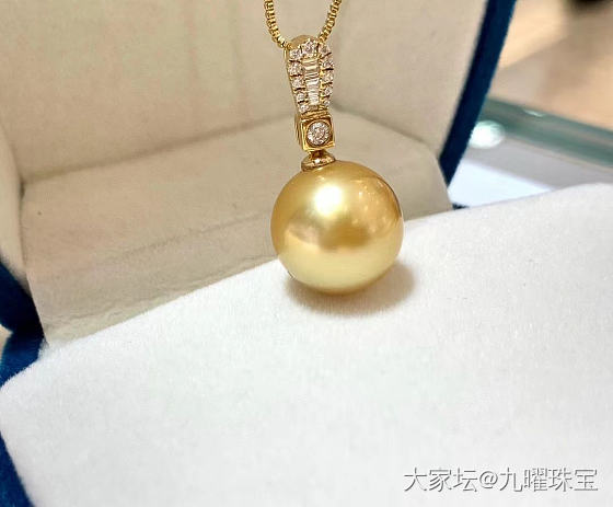 【新品臻赏】13.1mm正圆金珠吊坠 | 流光溢彩，藏尽贵气_珍珠