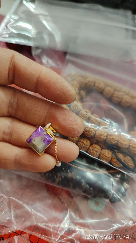 香水瓶吊坠_舒俱来首饰