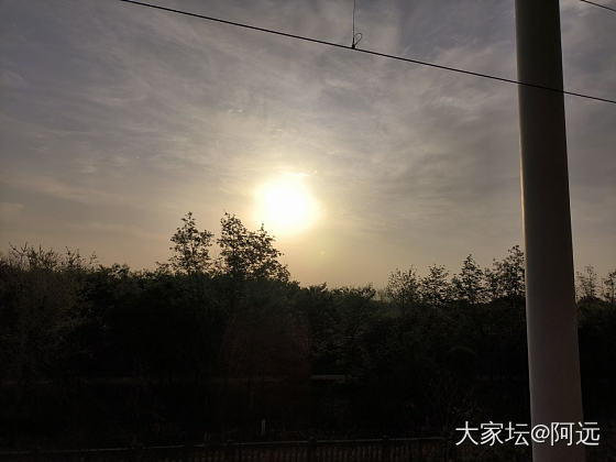 7点的太阳越来越亮了