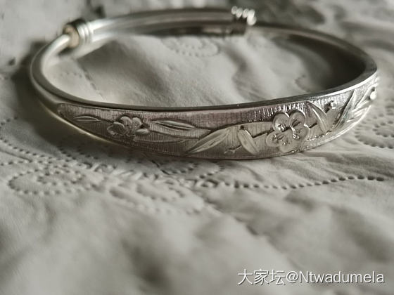 华琅家的模具镯，24克，柔光，第一批团的，克重偏大，后边估计会有15克左右的出来_匠人银