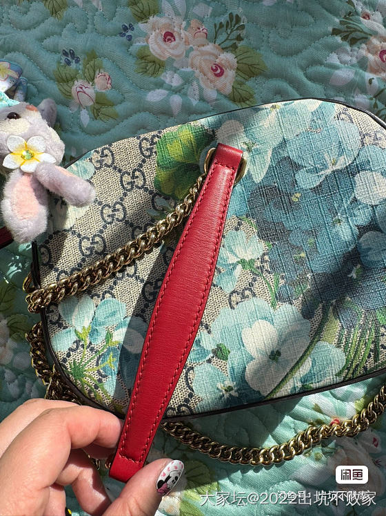 自刀翡翠黄金饰品和包包等_首饰