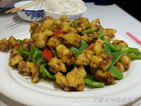 今天帮朋友搬家。晚上朋友请我去吃张玲杀猪菜。杀猪菜真香！_美食生活