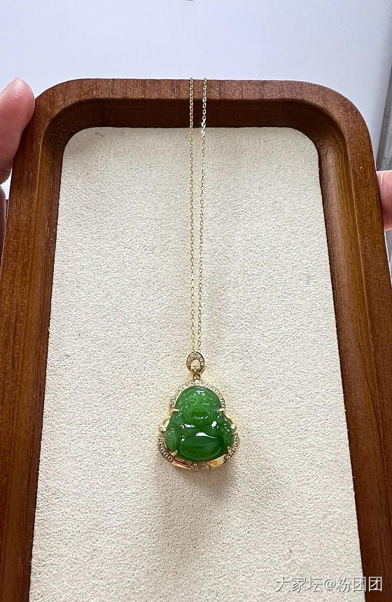 自刀了！！借老楼 出两个翡翠手镯 白底青和晴水 以及一些小零碎_翡翠