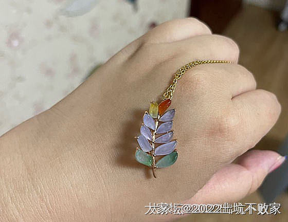自刀翡翠黄金饰品和包包等_首饰