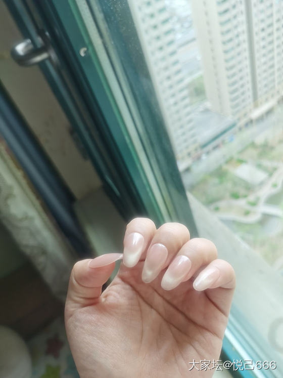 不买金，搞点指甲玩玩吧。。_彩妆