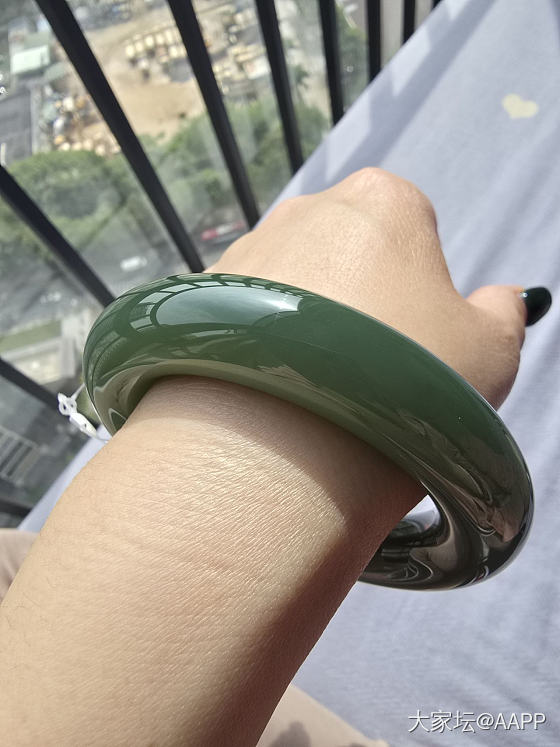 为啥我觉粉青跟湖水绿差不多，没有碧玉好看_碧玉