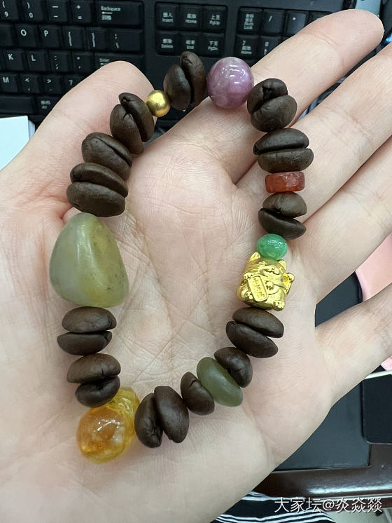 蜜金招财猫与咖啡豆_珠串金
