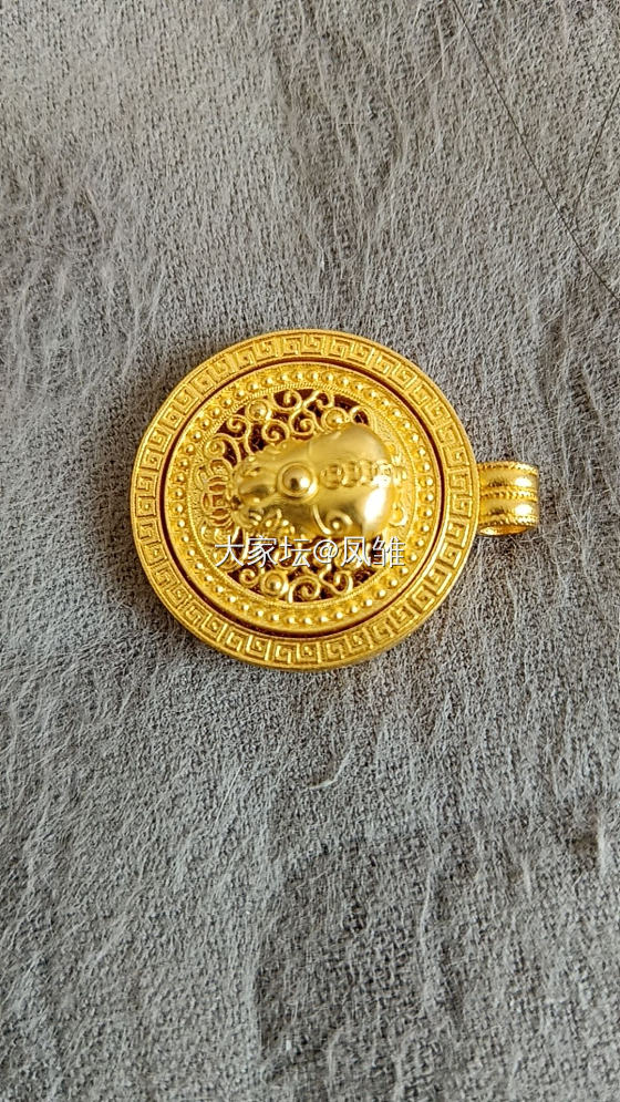 偷金子的小贼

小猫真贼，偷我金子，早上迷迷糊糊的听见嘭一声，一看它把我每天睡觉..._金