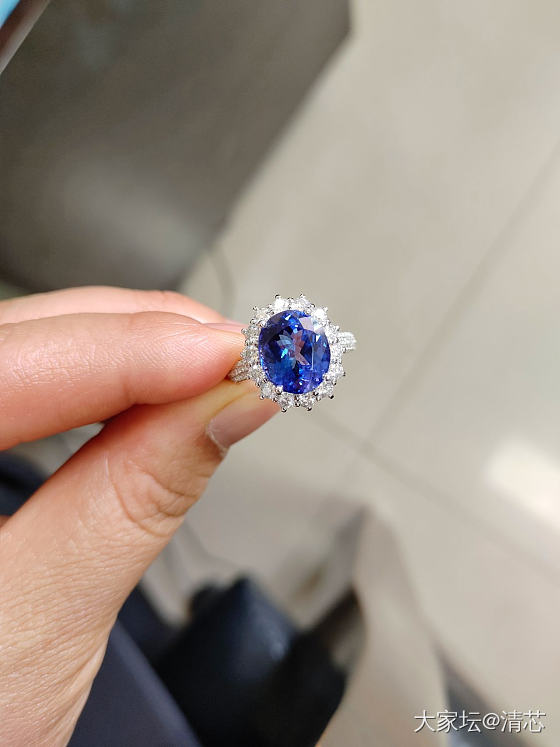 坦桑戒指_戒指坦桑石彩色宝石