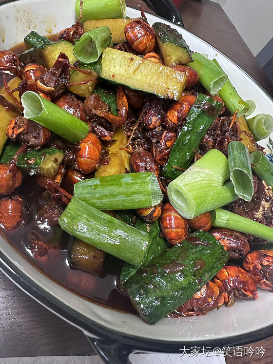 吃小龙虾的季节来了_美食