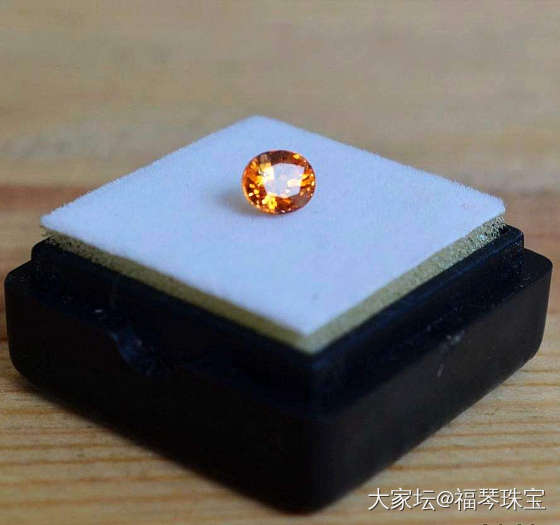 【现价再打8折特惠】斯里兰卡纯天然椭圆型0.88克拉蓝宝石_蓝宝石