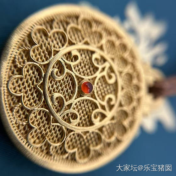 越王古法吊坠_金