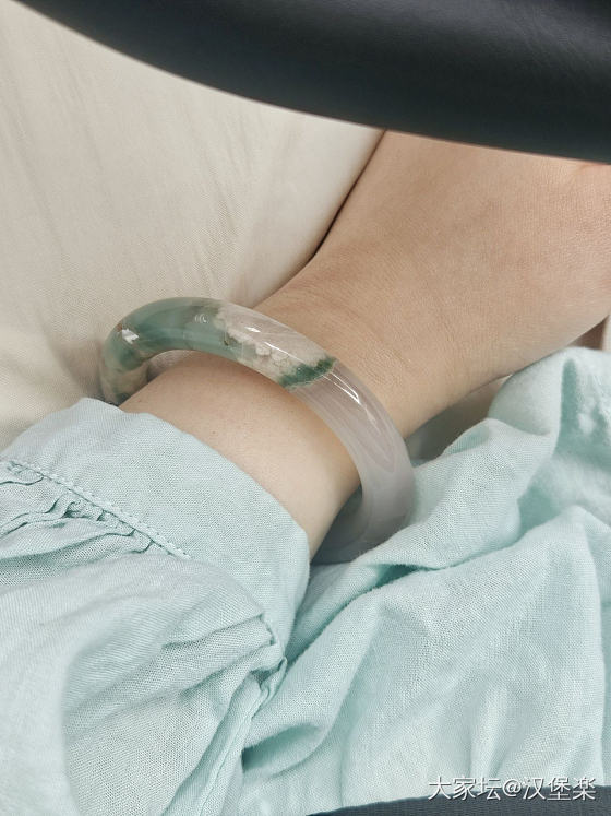 为了搭配衣服，翻出了压箱底的玛瑙😂_玉髓玛瑙