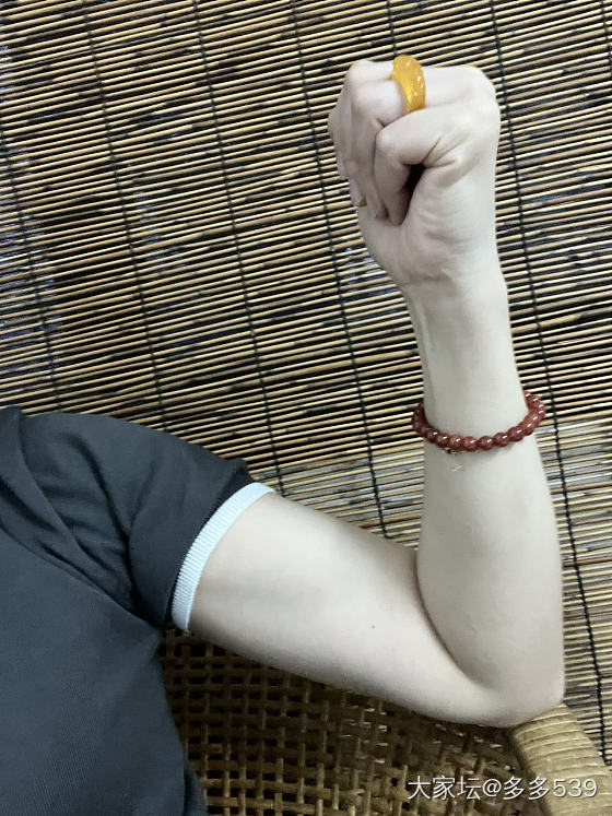 有肌肉还是没办法改变拜拜肉吗？_运动