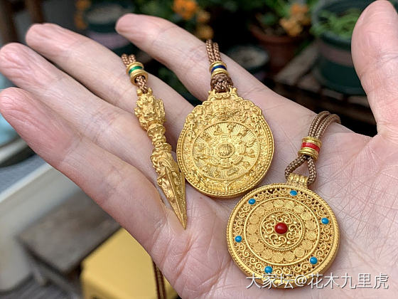 顶珠压好了，上完色了，来个合影_金