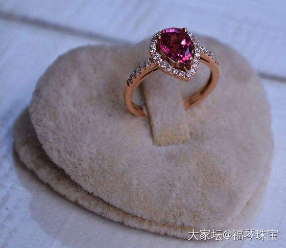 【现价再打8折特惠】粉红色碧玺镶南非钻石18K金女款戒指