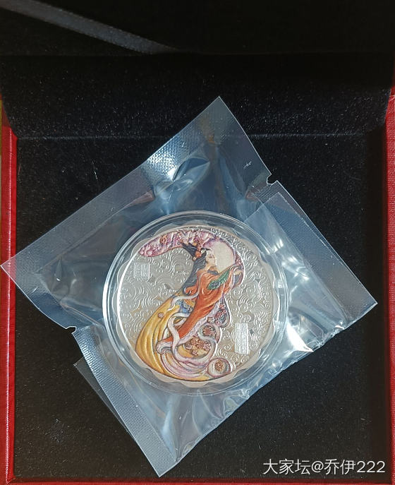 嫦娥月饼银币也到了，是上海造币厂的名家设计的_钱币银