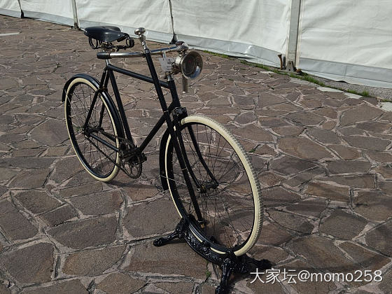 1910年法国的自行车，车头灯用的还是蜡烛_收藏