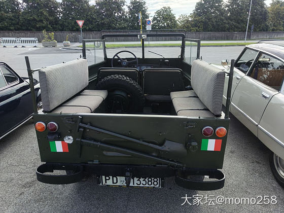 上周日意大利二战老兵聚会展示的三轮摩托车和吉普车_收藏