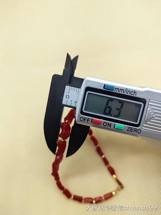 阿卡珊瑚随形手链 18k金扣头隔珠_有机宝石