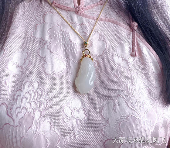 旗袍配白玉_搭配和田玉