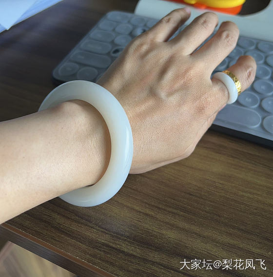 旗袍配白玉_搭配和田玉