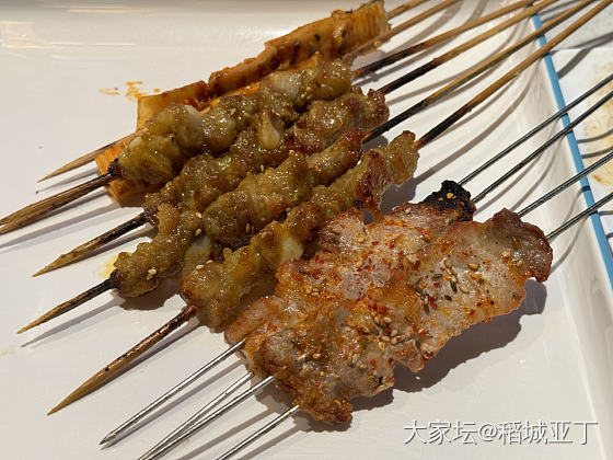 哈尔滨地标性烧烤店大全烧烤，也是哈尔滨规模最大的烧烤店。_美食生活