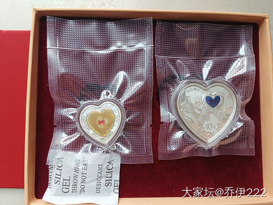 温婉的心心相印金银币_收藏银金