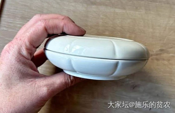 收藏故事：古陶瓷，晚唐至五代定窑“易定”白瓷瓜棱盖盒_铜器