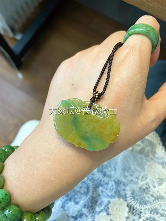黄加绿特色翡翠重度爱好者_吊坠翡翠