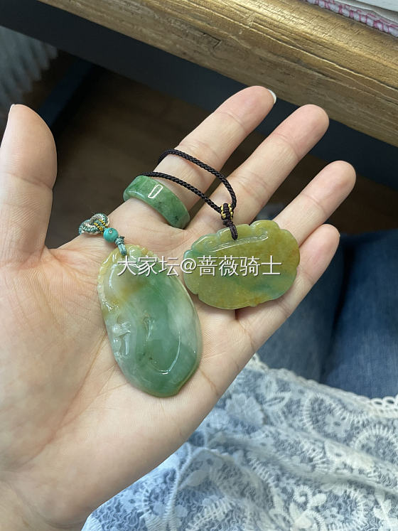 黄加绿特色翡翠重度爱好者_吊坠翡翠