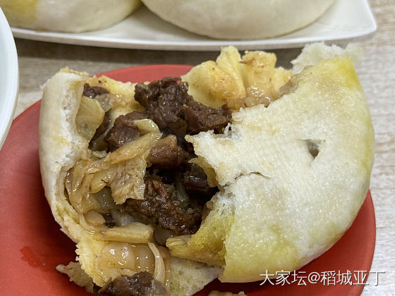 道外清真寺附近不起眼的早餐店，清真风味包子。感觉味道还不错。_美食生活