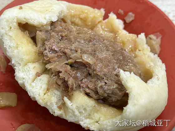 道外清真寺附近不起眼的早餐店，清真风味包子。感觉味道还不错。_美食生活