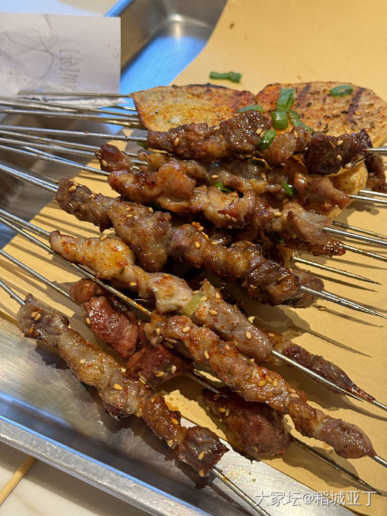 晚上和我弟去吃烧烤涮锅，两人消费221元。_美食生活