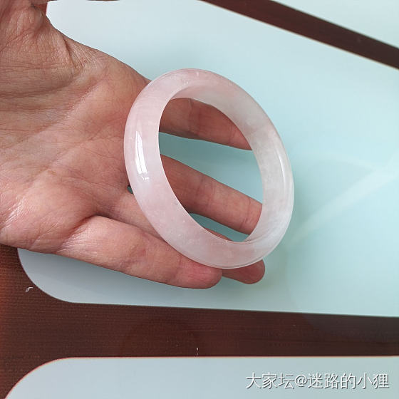 天然粉水晶镯子_首饰