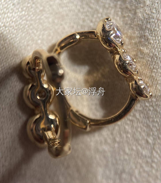 向大家推荐培育钻耳圈款式，小巧低调日常不用摘_培育钻