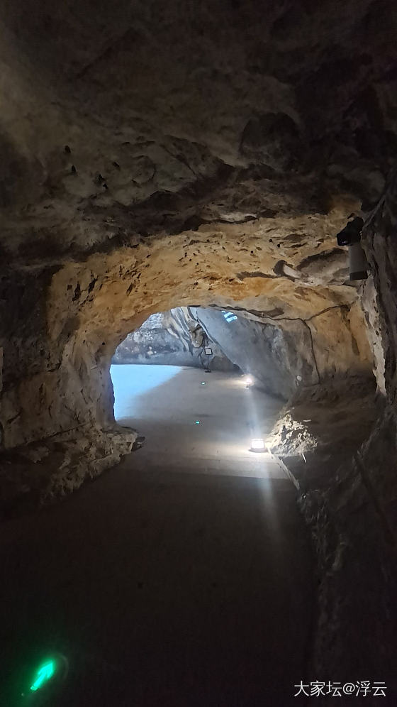 千年石板仓，玻璃水航道一票难求_旅游