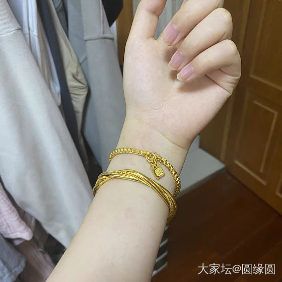 一上班又想买金镯子了_打金金