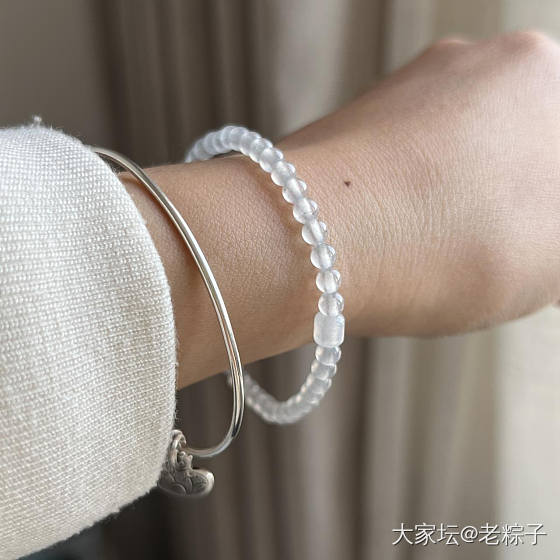 高冰玻璃乌鸡小米珠翡翠串_翡翠