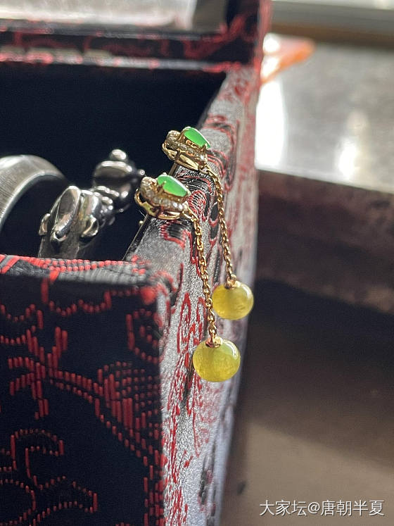 节日特价，翡翠耳坠_翡翠