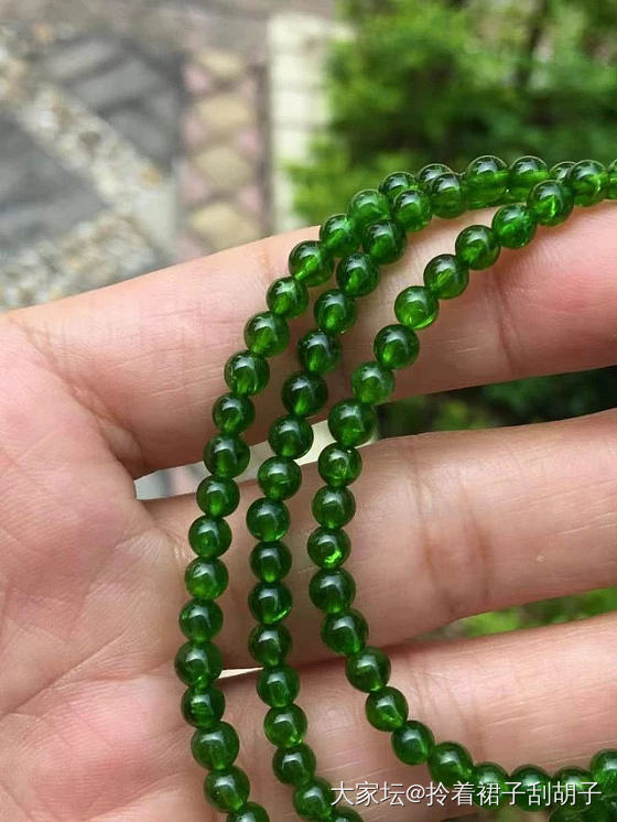 被坛友种草绿色链子。因不爱玉髓找了两家透辉石。但愿可以留一家。_彩色宝石