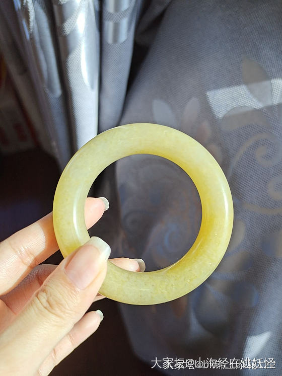 佘太翠草莓酱手镯_玉石